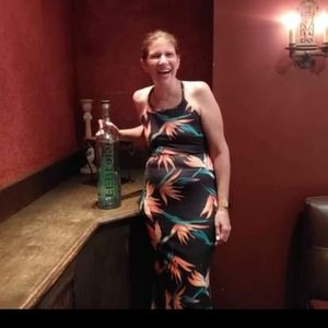 Long dress fitted size medium, tall women